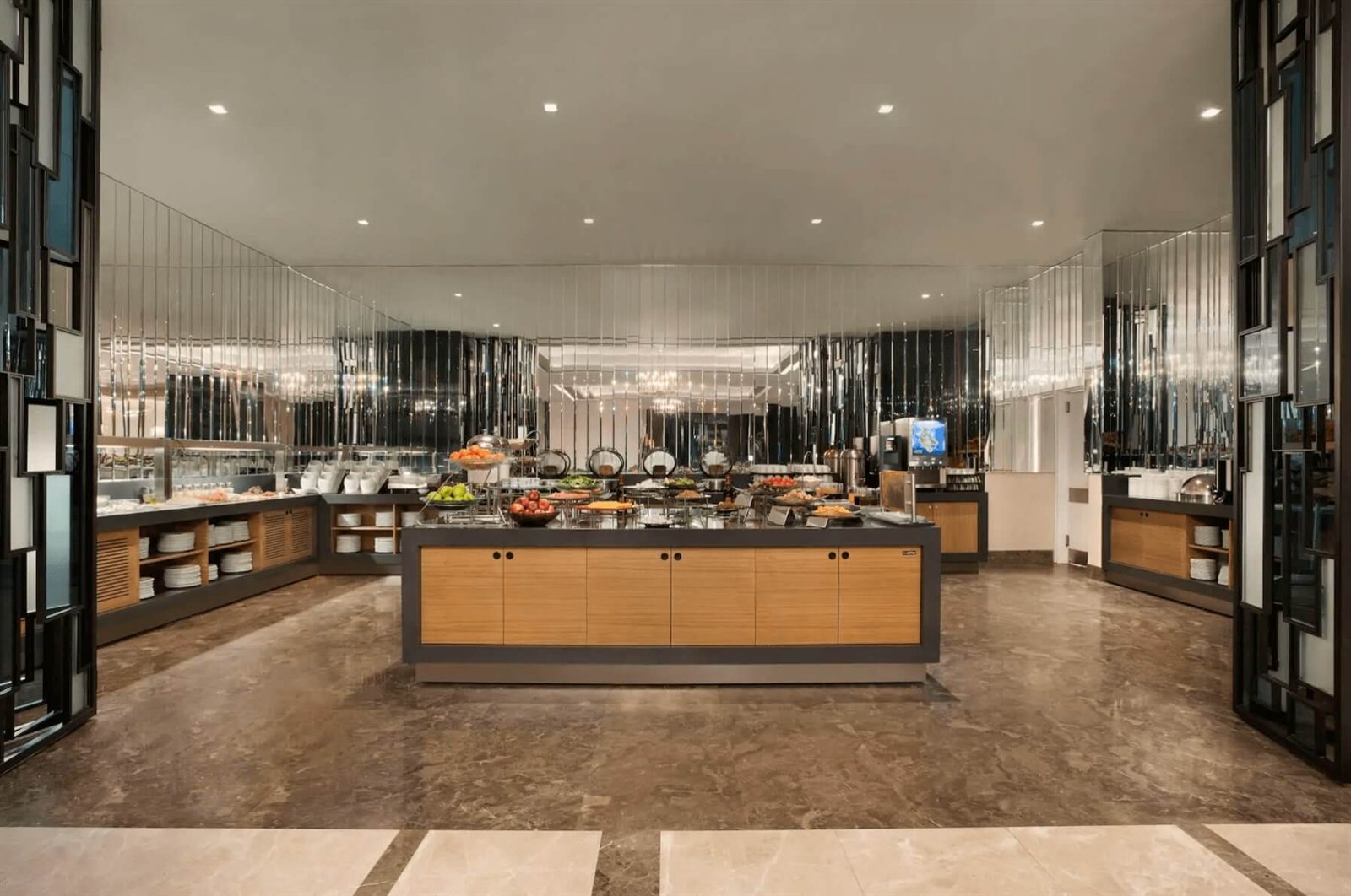 Нова Година 2027 в Истанбул - хотел TRYP by Wyndham 5* със собствен транспорт, 3 нощувки