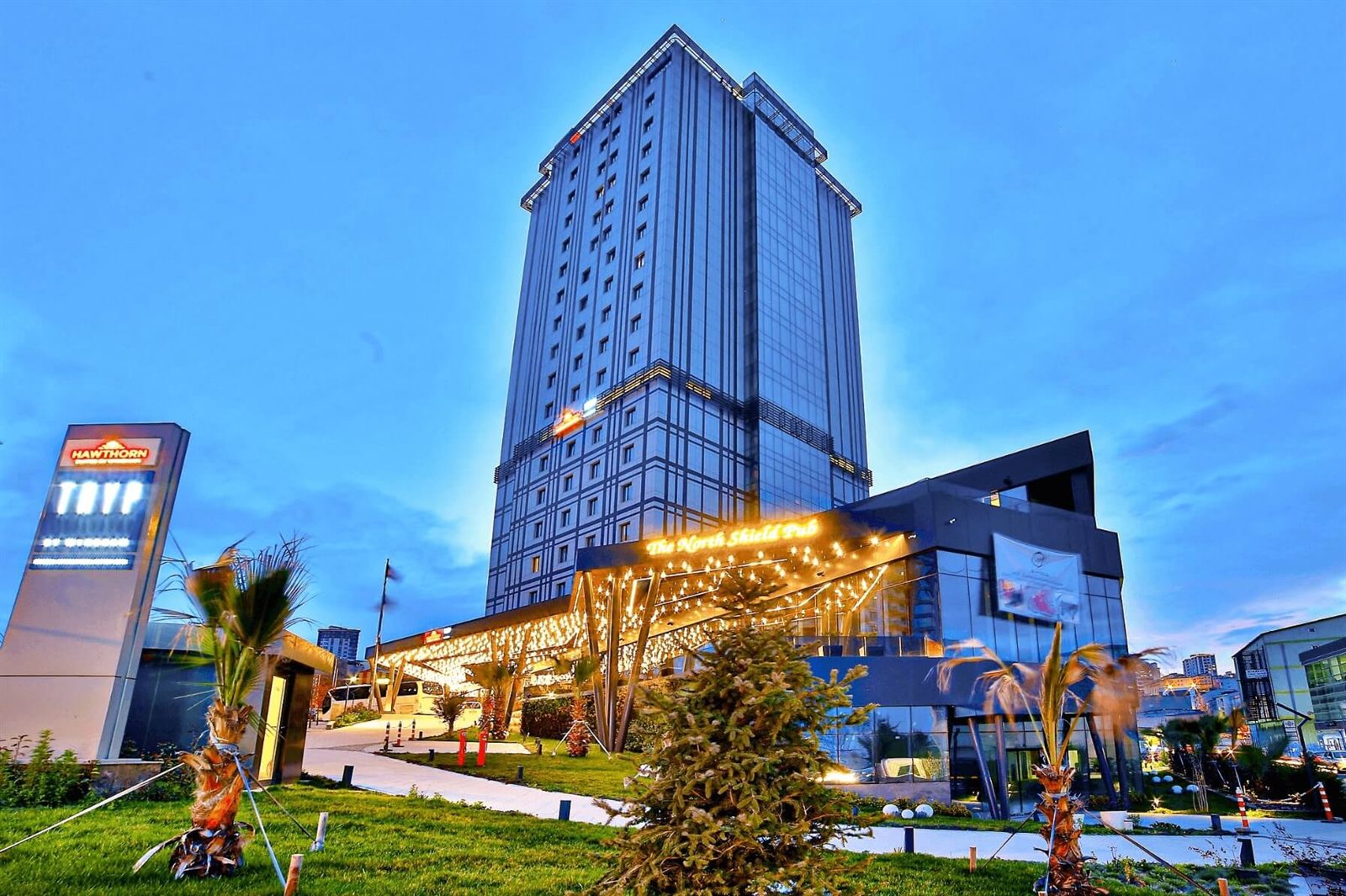 Нова Година 2027 в Истанбул - хотел TRYP by Wyndham 5* със собствен транспорт, 3 нощувки