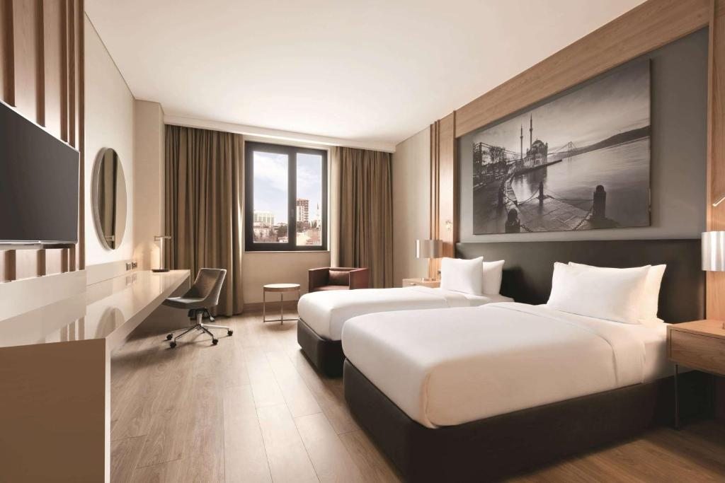 Нова Година 2027 в Истанбул - хотел TRYP by Wyndham 5* със собствен транспорт, 3 нощувки