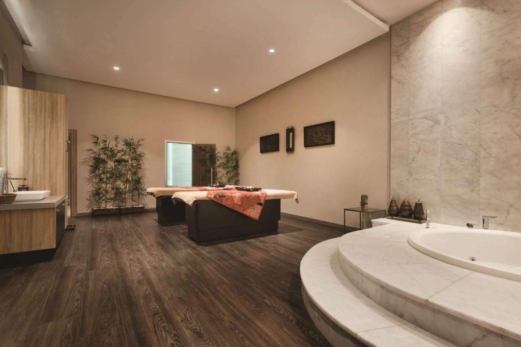 Нова Година 2027 в Истанбул - хотел TRYP by Wyndham 5* със собствен транспорт, 3 нощувки